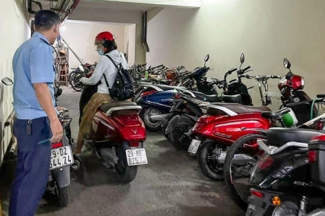 Xe điện bị hạn chế trong khu dân cư: Đúng luật hay vượt quyền?