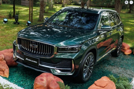 Thị trường ô tô Việt Nam tháng 7: Bức tranh đa sắc từ xe điện đến SUV siêu sang