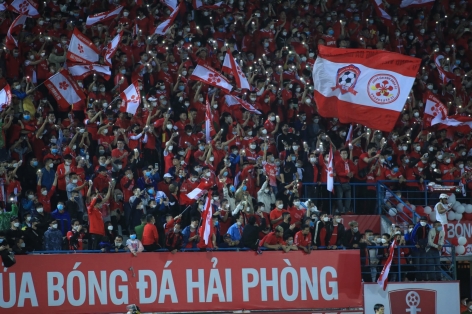 CĐV xúc phạm trọng tài, CLB Hải Phòng bị phạt nặng ở V-League 2022