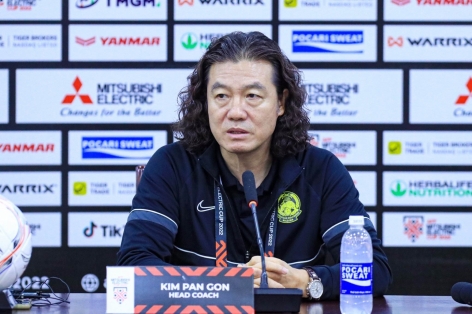 HLV Malaysia bất ngờ 'mất tích' sau trận thua Việt Nam tại AFF Cup