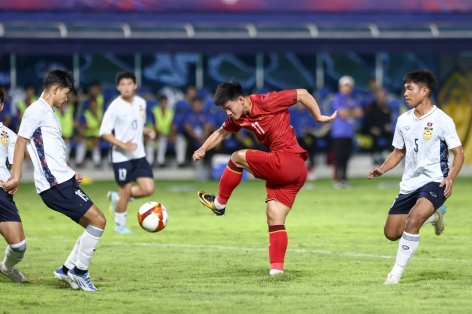 Trận U22 Việt Nam thắng Lào 2-0 bất ngờ xảy ra sự cố hy hữu
