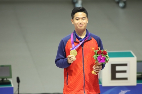 HCV Asiad Phạm Quang Huy: Hổ phụ sinh hổ tử, gen bắn súng từ trong trứng nước