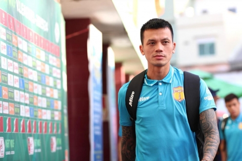 Bị gạch tên ở V-League, cầu thủ Nam Định học xong bằng HLV