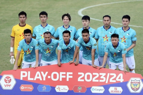 Vừa trụ hạng thành công, CLB Việt Nam chia tay 10 cầu thủ