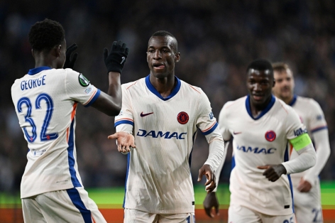 Chelsea thắng đậm đội vô danh ở bán kết lượt đi cúp C3 châu Âu