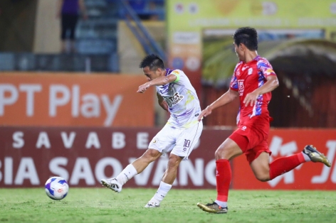 Trực tiếp Hà Nội 3-1 TP HCM: Văn Quyết tỏa sáng