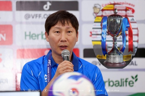 Đánh bại MU, HLV Kim Sang Sik chính thức có thêm 1 danh hiệu