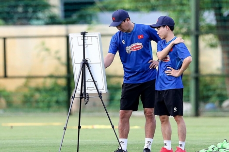 HLV Kim Sang Sik ra phán quyết về danh sách ĐT Việt Nam