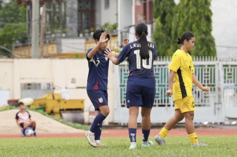 Thắng đậm Malaysia 7-1, Thái Lan chính thức giành quyền đi tiếp
