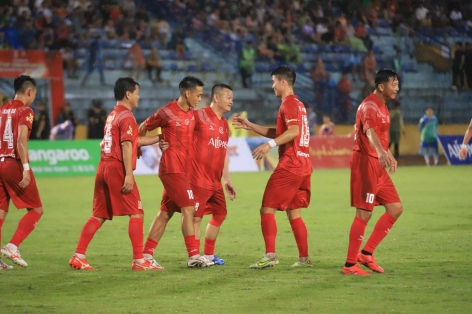 Trực tiếp Huyền thoại MU 2-3 Việt Nam All Stars: Ngược dòng