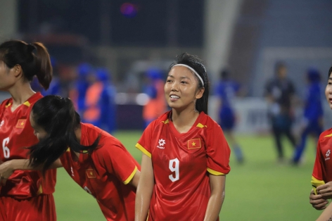 Trực tiếp nữ Việt Nam vs UAE: Huỳnh Như đá chính