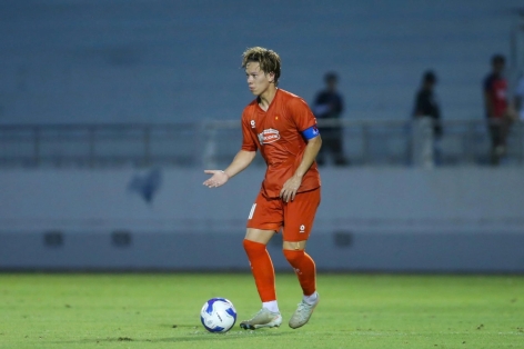 Sao Việt kiều làm đội trưởng, ghi bàn giúp U23 Việt Nam thắng 5-0