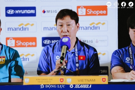 HLV Kim Sang Sik chỉ thắng 2 đối thủ lớn nhất của U23 Việt Nam
