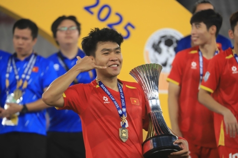 Trung vệ vừa vô địch U23 Đông Nam Á viết tâm thư rời HAGL