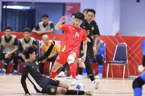 Việt Nam thua sốc Malaysia ở trận ra quân SEA Games 33