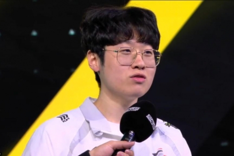 HLE Zeus: 'Tôi muốn đánh bại tất cả các đội LPL và LCK ở EWC 2025'