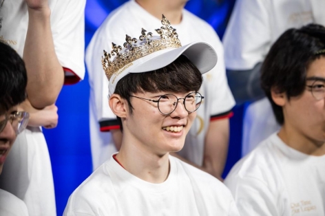 Gumayusi hé lộ về skin vô địch CKTG của T1, Faker tiếp tục được 'cưng chiều'