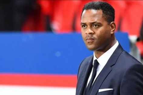 CĐV Indonesia đòi sa thải HLV Kluivert sau thảm bại trước Australia