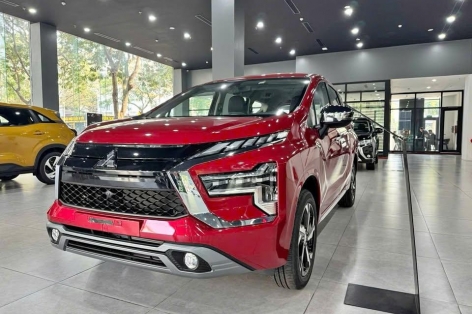 Nhiều xe MPV 7 chỗ giảm giá mạnh