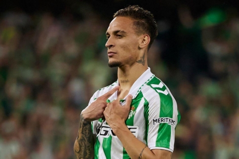 Huyền thoại Real Betis 'bắt cóc' Antony