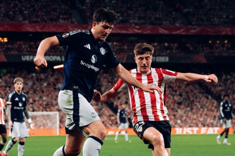 CĐV MU đồng loạt nói một điều sau khoảnh khắc kỳ diệu của Maguire trước Bilbao