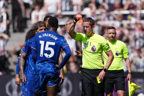Chelsea nhận 'đòn giáng mạnh' trong cuộc đua giành vé dự C1