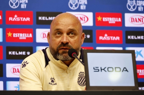 HLV Espanyol bất mãn với Yamal, tố trận thua Barca không công bằng