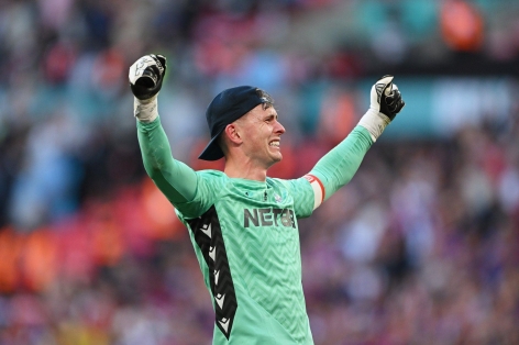 Rõ lý do Dean Henderson thoát thẻ đỏ ở chung kết FA Cup?