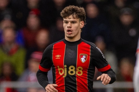 Liverpool tiếp cận hậu vệ trái tiềm năng từ Bournemouth