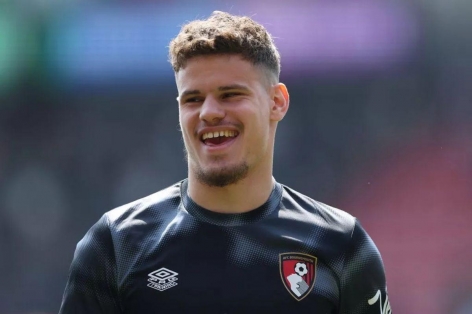 Điều kiện để Milos Kerkez có áo số yêu thích tại Liverpool