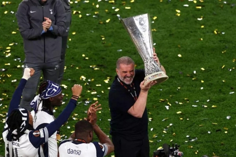 Postecoglou giữ lời hứa mang chức vô địch về cho Tottenham