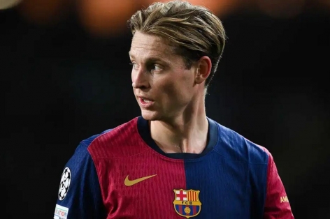 De Jong quyết tâm ở lại Barca dù phải giảm lương