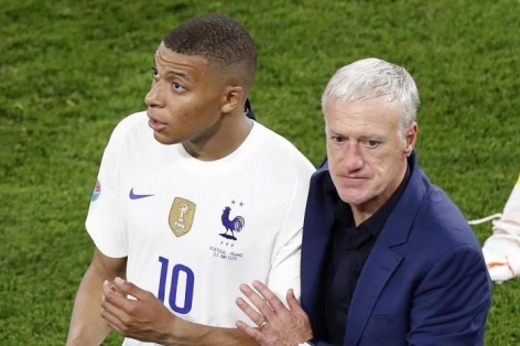 Dechamps chỉ thẳng cái tên nhận Quả bóng Vàng, không phải Mbappe