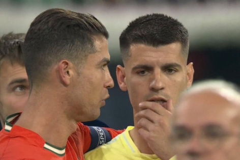 Ronaldo để lại hành động đẹp sau vinh quang của Bồ Đào Nha