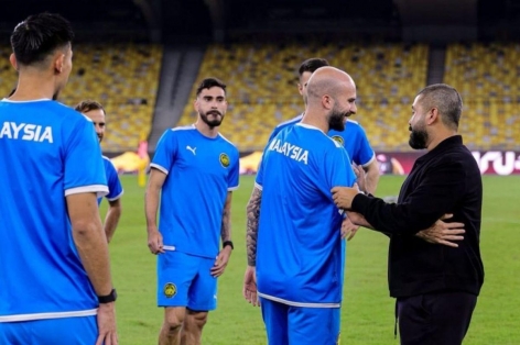 Thắng Việt Nam 4-0, tuyển Malaysia nhận lời khen từ nhân vật đặc biệt