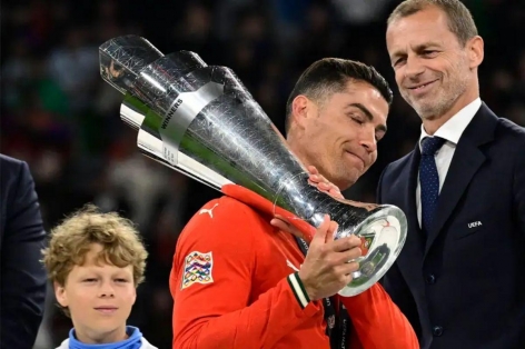 Ronaldo suýt dự Club World Cup cùng một CLB Nam Mỹ