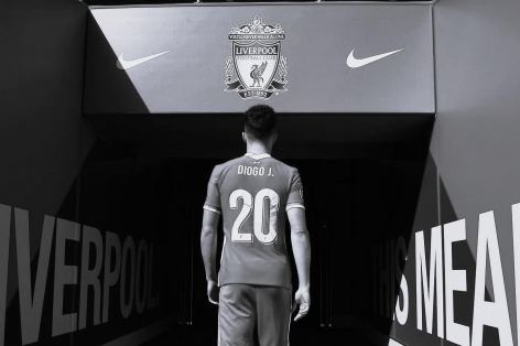 Diogo Jota và chiếc áo số 20 dang dở