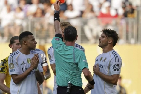 Thấy điều gì sau chiến thắng của Real Madrid?