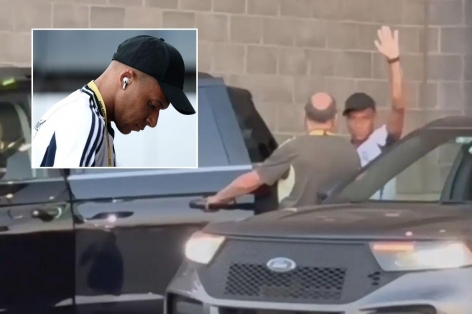 Gặp sự cố, Mbappe được Real Madrid cử xe riêng hộ tống