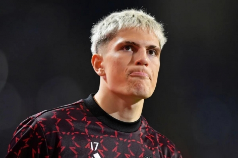Garnacho bị Ten Hag bỏ rơi, đội bóng vĩ đại nói không