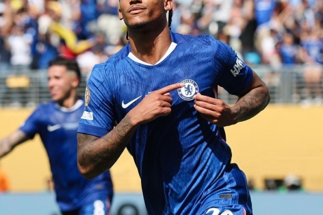 Joao Pedro lên tiếng chỉ trích PSG sau ẩu đả