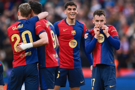 Ngôi sao bị chỉ trích quyết gắn bó với Barca