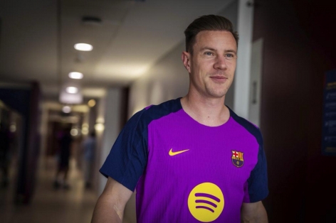 Ter Stegen được khuyên nên rời Barcelona