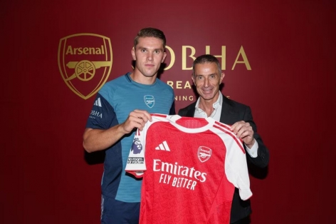 CHÍNH THỨC: Arsenal công bố 'bom tấn' Viktor Gyokeres