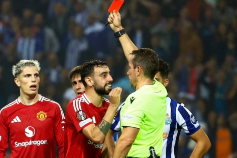 Maguire hóa người hùng, MU hòa chật vật Porto