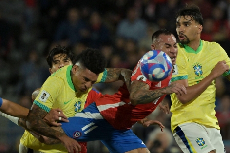 Trực tiếp Brazil 1-1 Chile: Ăn miếng trả miếng