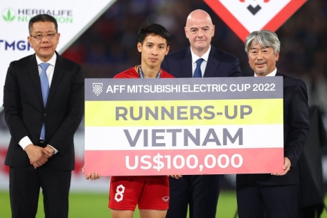 Thua Thái Lan, ĐT Việt Nam vẫn nhận vinh dự đặc biệt từ chủ tịch FIFA