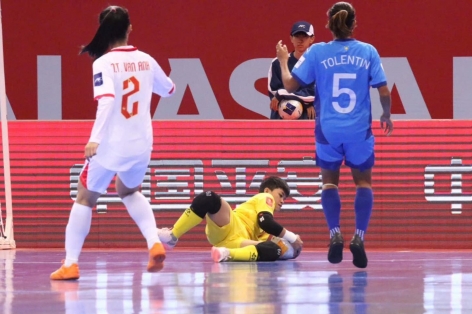 Thua 0-3, Philippines ngả mũ trước thủ môn Việt Nam