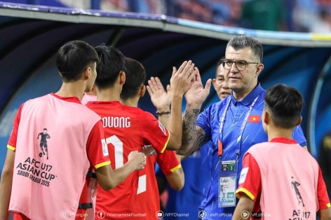 Tuyển Việt Nam thắng đậm trước giải quốc tế
