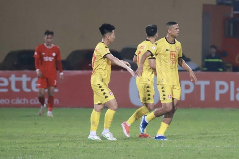 Trực tiếp Viettel 2-2 Hải Phòng: HLV Popov lắc đầu!